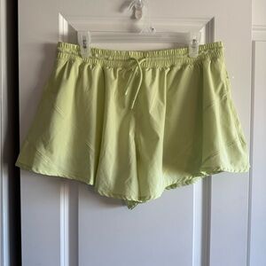 Mondetta Green Athletic Shorts Lightweight Relaxed Fit